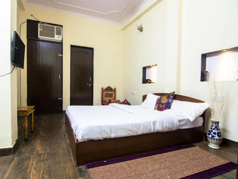 The Karauli Villa By Le Pension Stays Jaipur Eksteriør billede